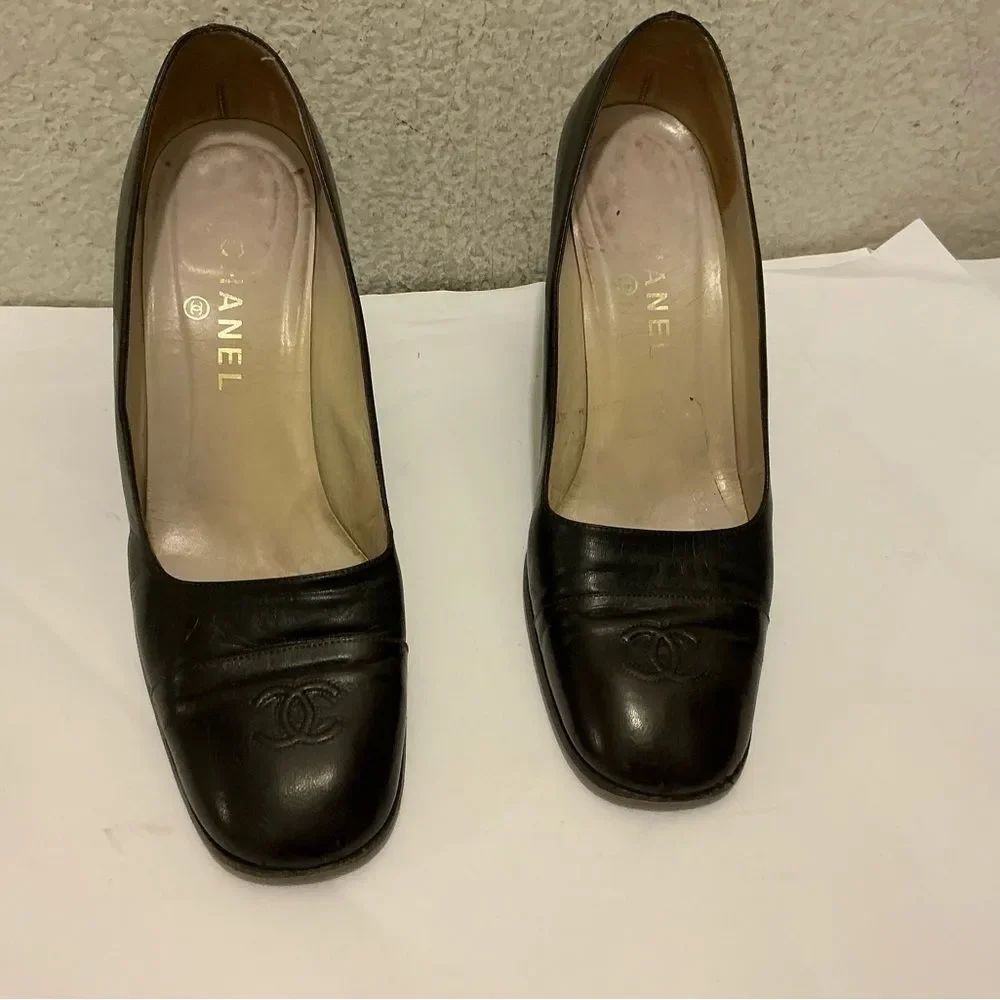 CHANEL Leather square toe Heels